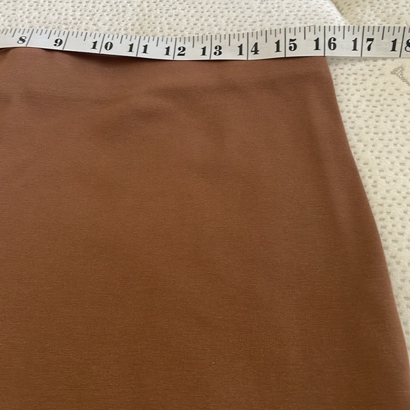 Lord & Taylor pencil skirt - Picture 3 of 4